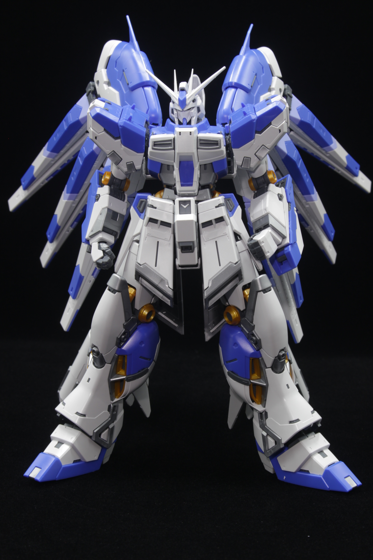 RG 1/144 Hi-νガンダム チタニウムフィニッシュ - おもちゃ