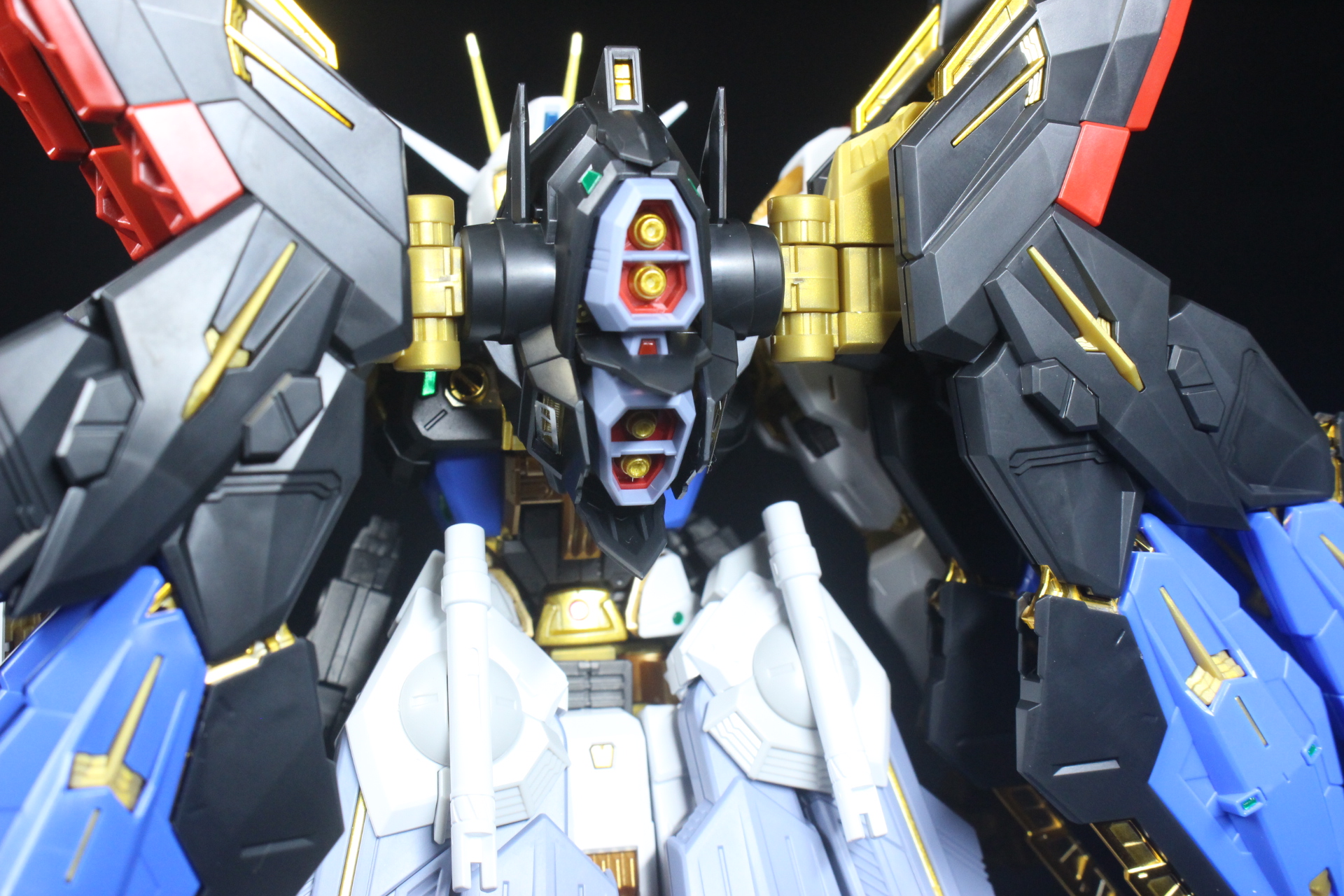 MGEX 1/100 ストライクフリーダムガンダムの素組紹介です