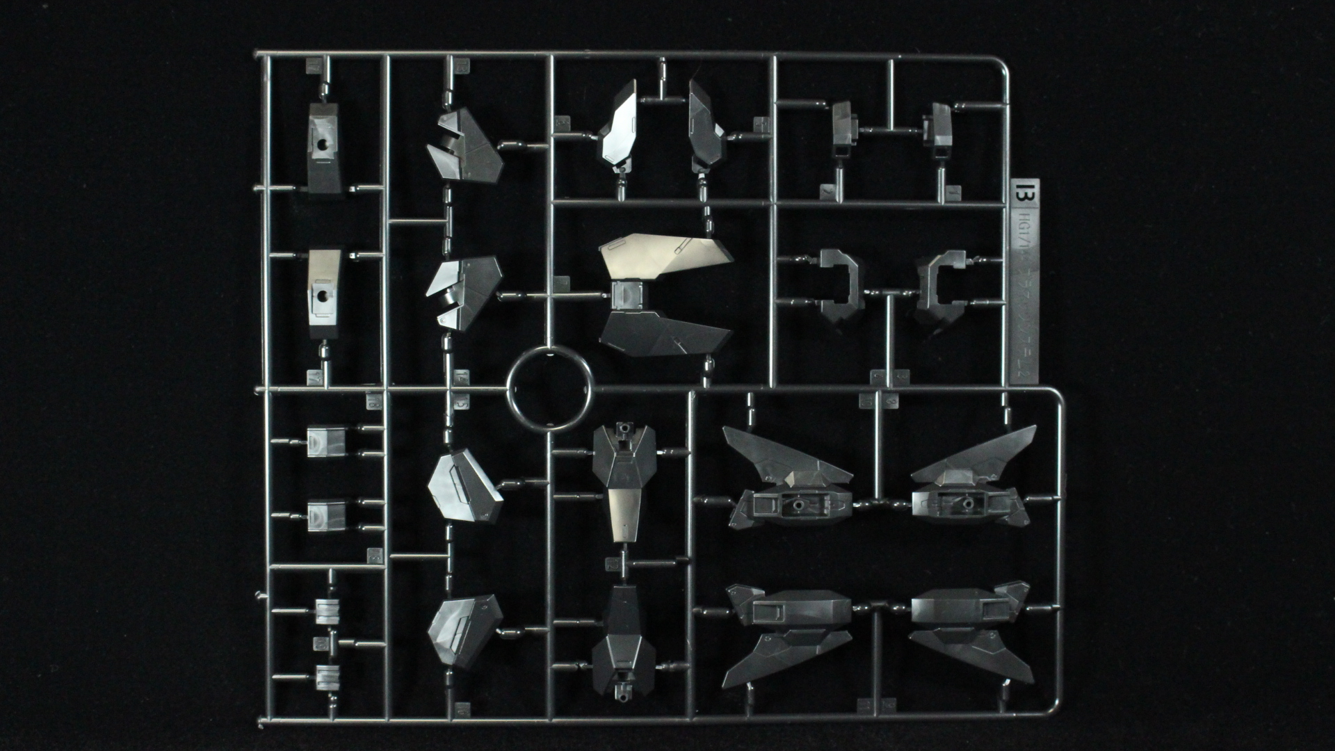 ジャンクプラモデル　ランナー編 ガンプラ ランナー ジャンク ジム系多数①②セット - メルカリ