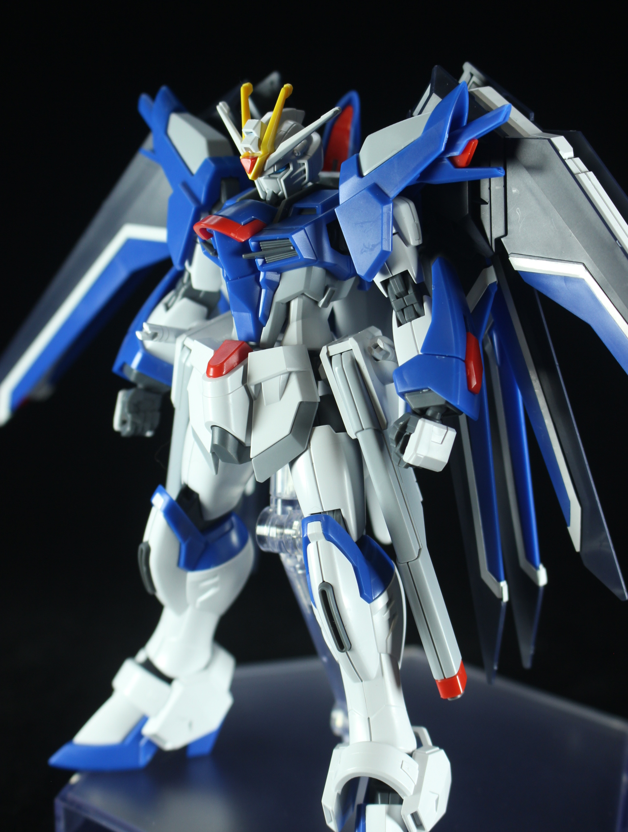 ジャンク　RG デスティニー　フリーダム　ストライク　HG ライジングフリーダム HG ライジングフリーダムの 撮影投稿です。 フリーダムと言う