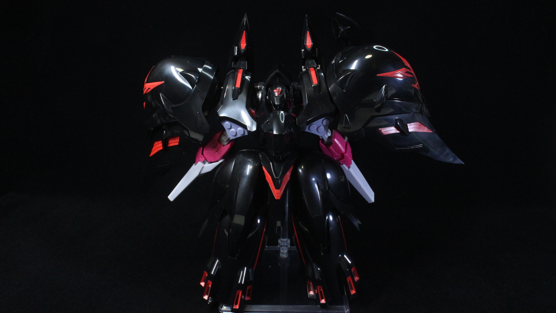 素組画像あります】MODEROID ブラックサレナ ランナー紹介