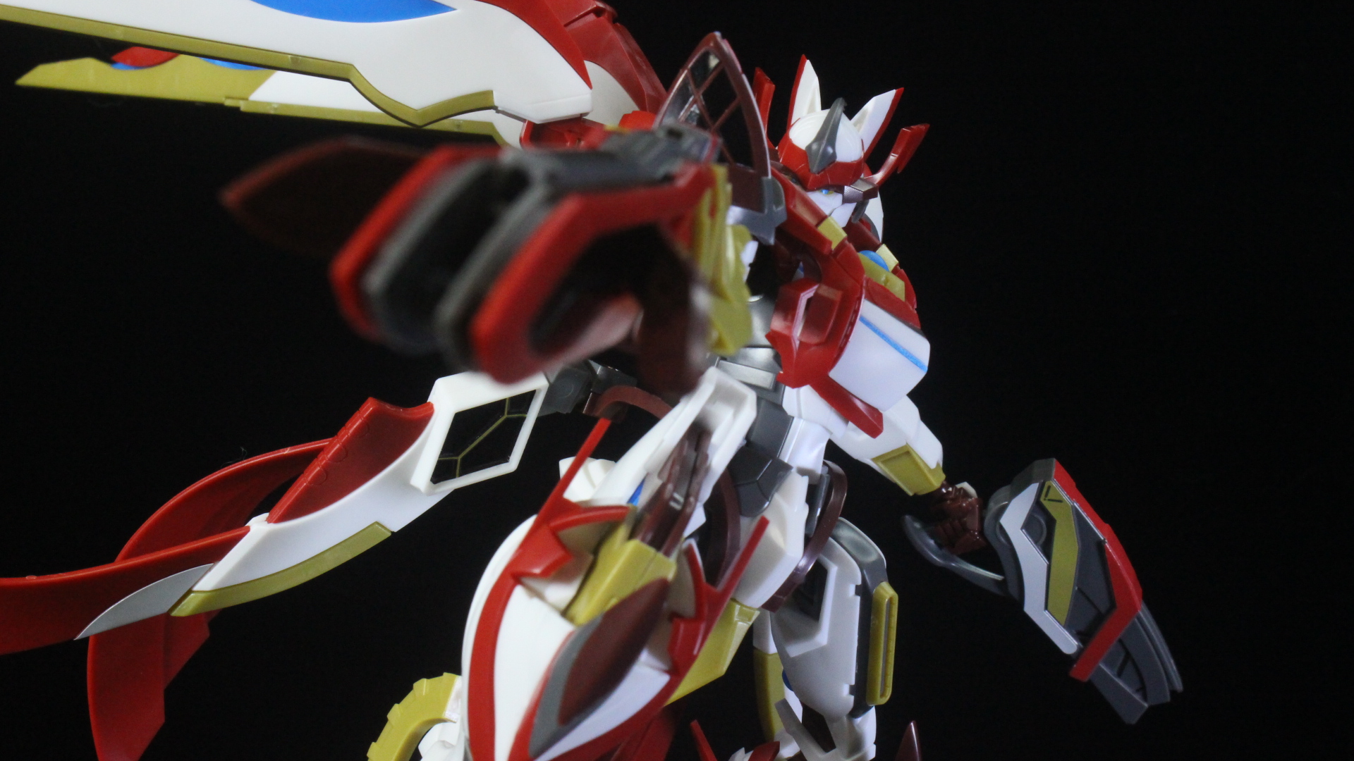 素組画像あります】MODEROID レッドファイブのランナー紹介